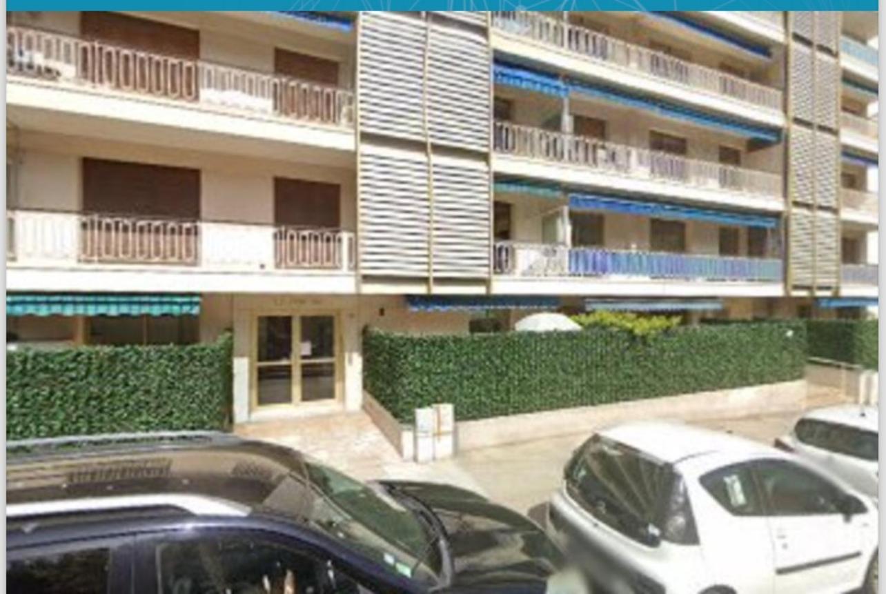 Bel Familial Traversant Antibes
